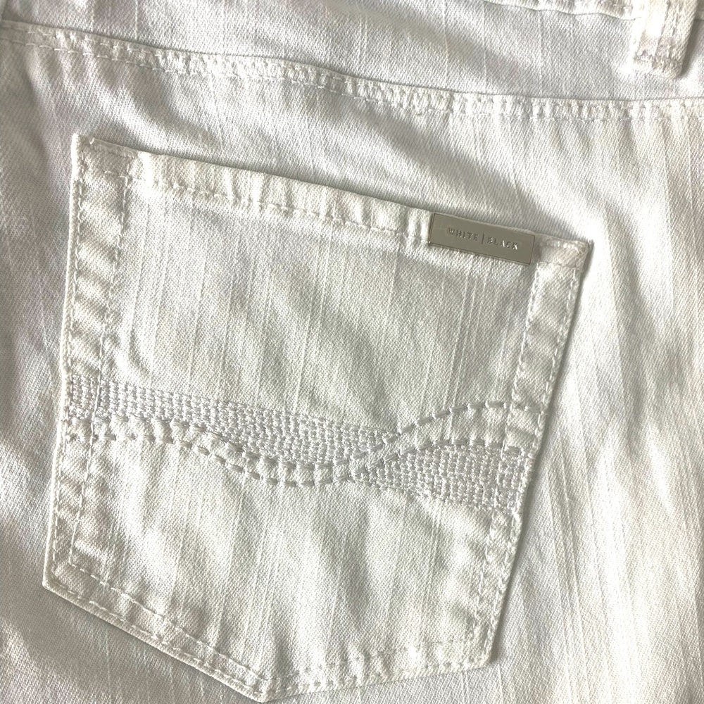 White House Black Market Slim Ankle White Jeans‼️ - Picture 13 of 15